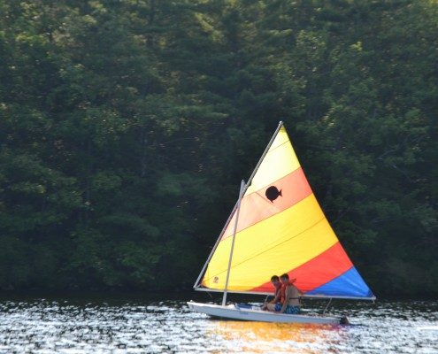 sailing-lake-sunfish-sailboat